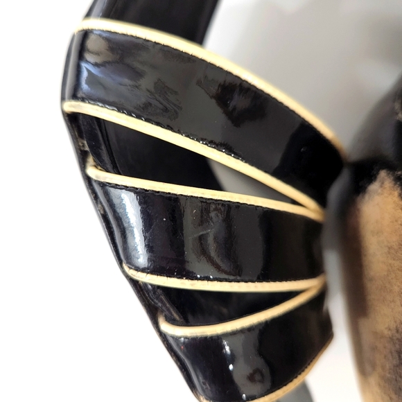 Prada Patent Leather Black Cream Heels Sandals Size EU 38 - Picture 11 of 16